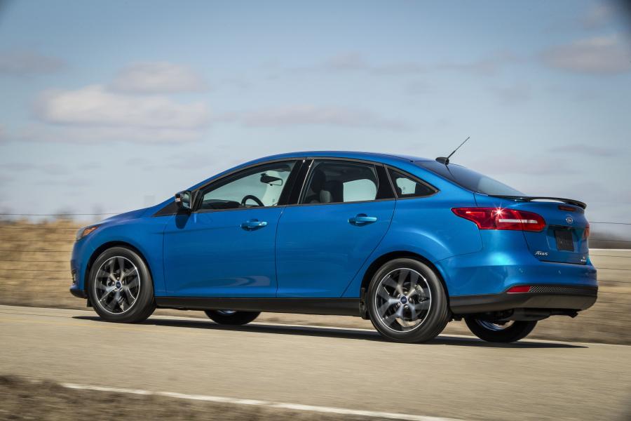  Ford Focus Sedan 2014 года  (фото 23 из 36)